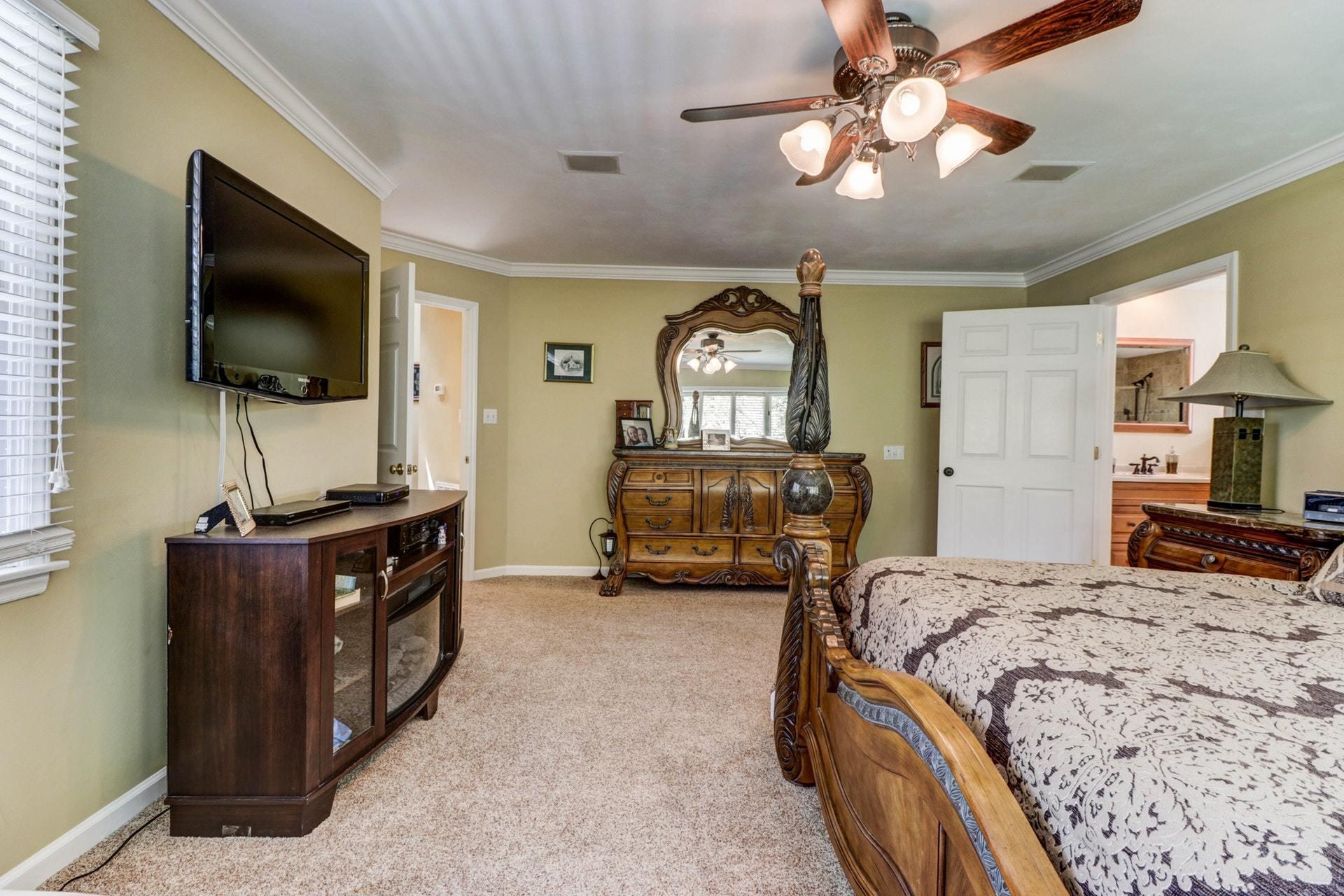 5408 Setter Road Roanoke, VA 24012 - Photo 21 of 40 Master Suite