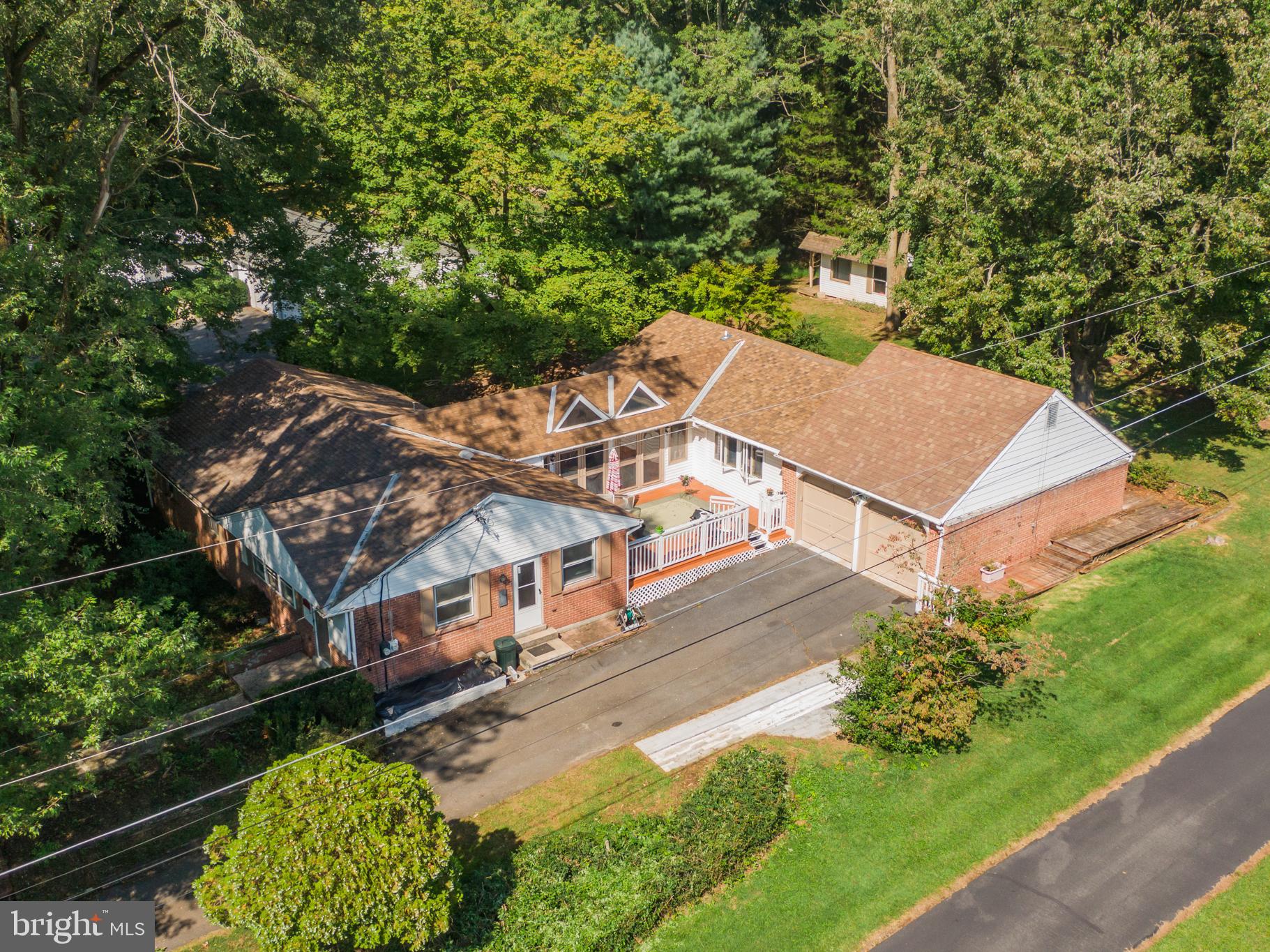 2476 Hopewell Road Elverson, PA 19520 - Photo 3 of 47 Gallery Image 3