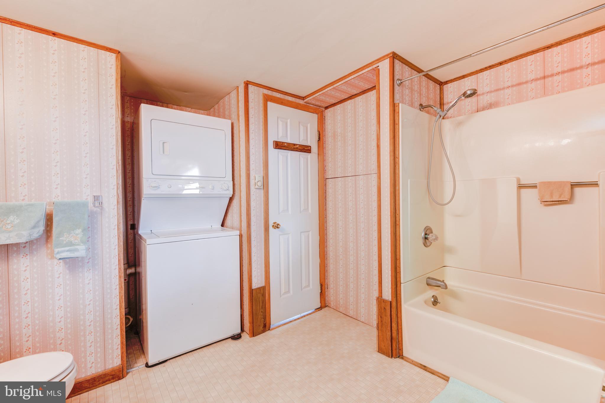 2476 Hopewell Road Elverson, PA 19520 - Photo 39 of 47 Apartment Bathroom & Laundry Hookup