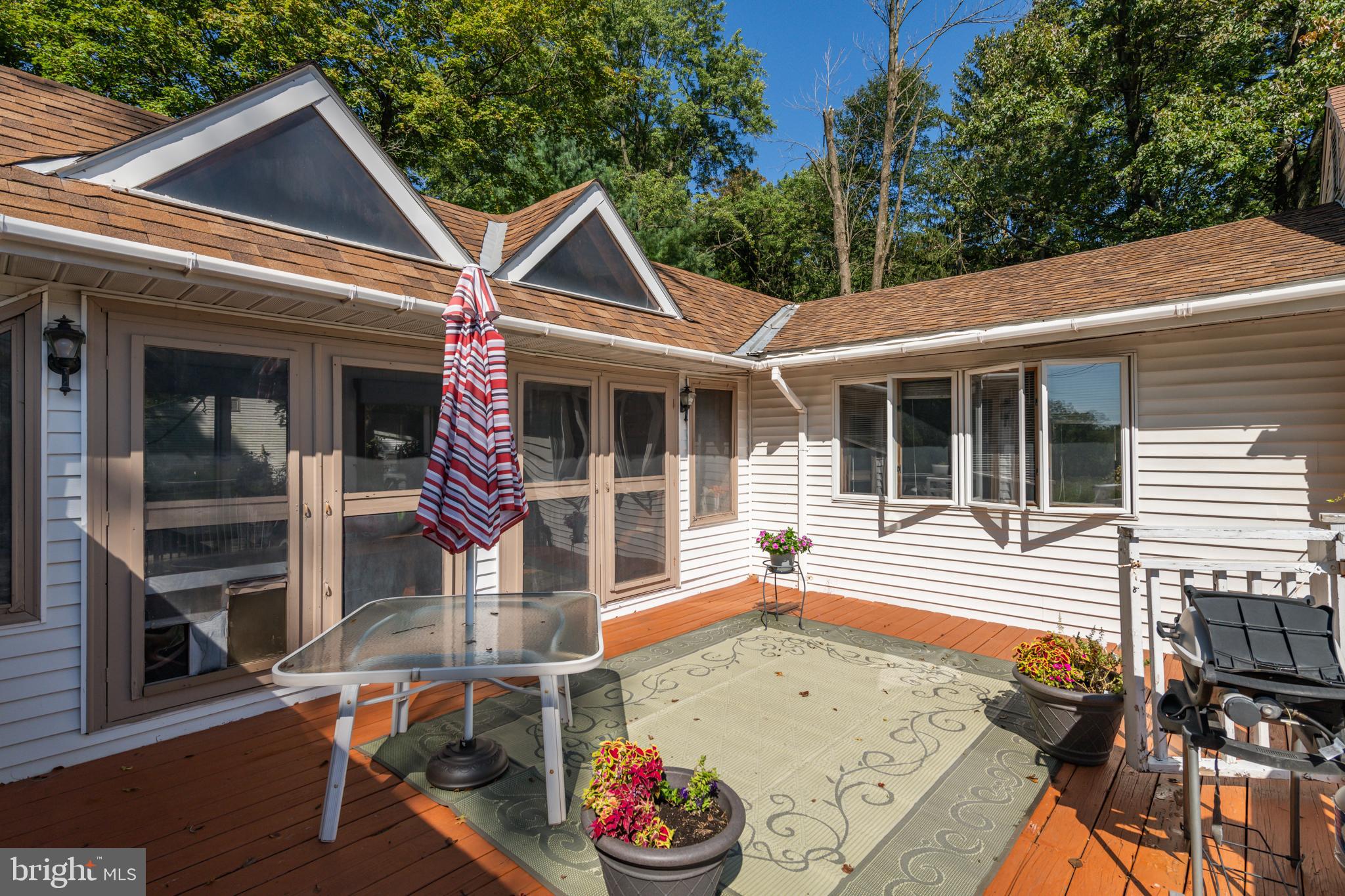2476 Hopewell Road Elverson, PA 19520 - Photo 6 of 47 Gallery Image 6