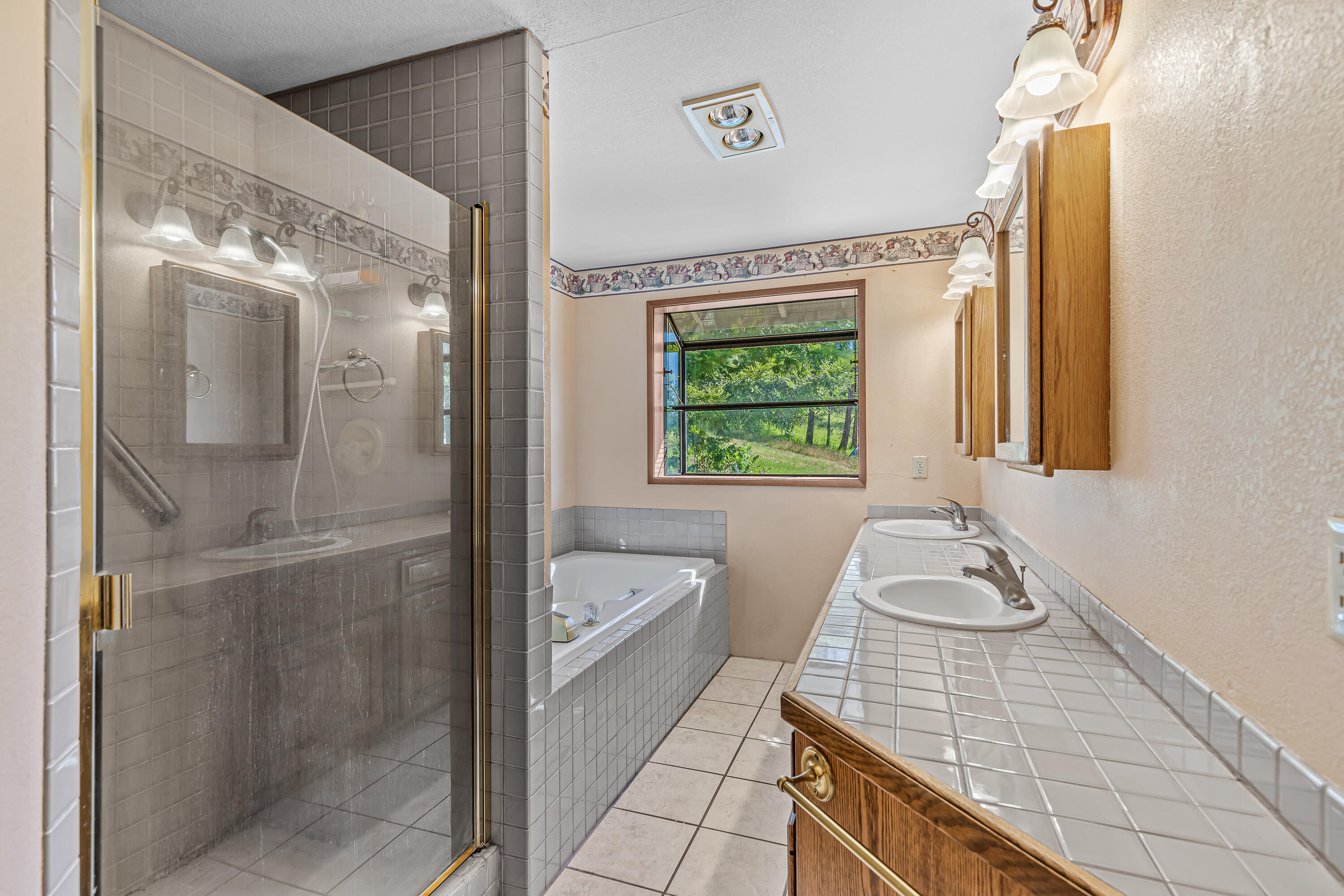 1306 Lewis Road Prospect, OR 97536 - Photo 17 of 66 9R9A9703