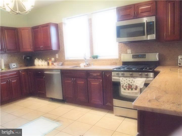 2135 West Ritner Street Philadelphia, PA 19145 - Photo 4 of 20 Gallery Image 4