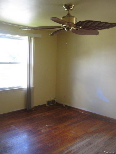 32348 Ruehle Avenue Warren, MI 48093 - Photo 10 of 12 BEDROOM2.JPG