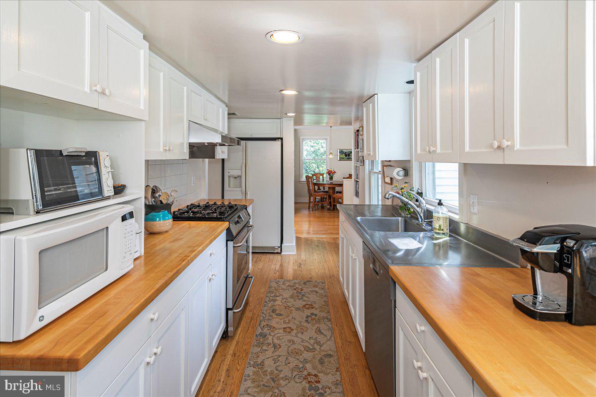 374 Carter Road Princeton, NJ 08540 - Photo 14 of 43