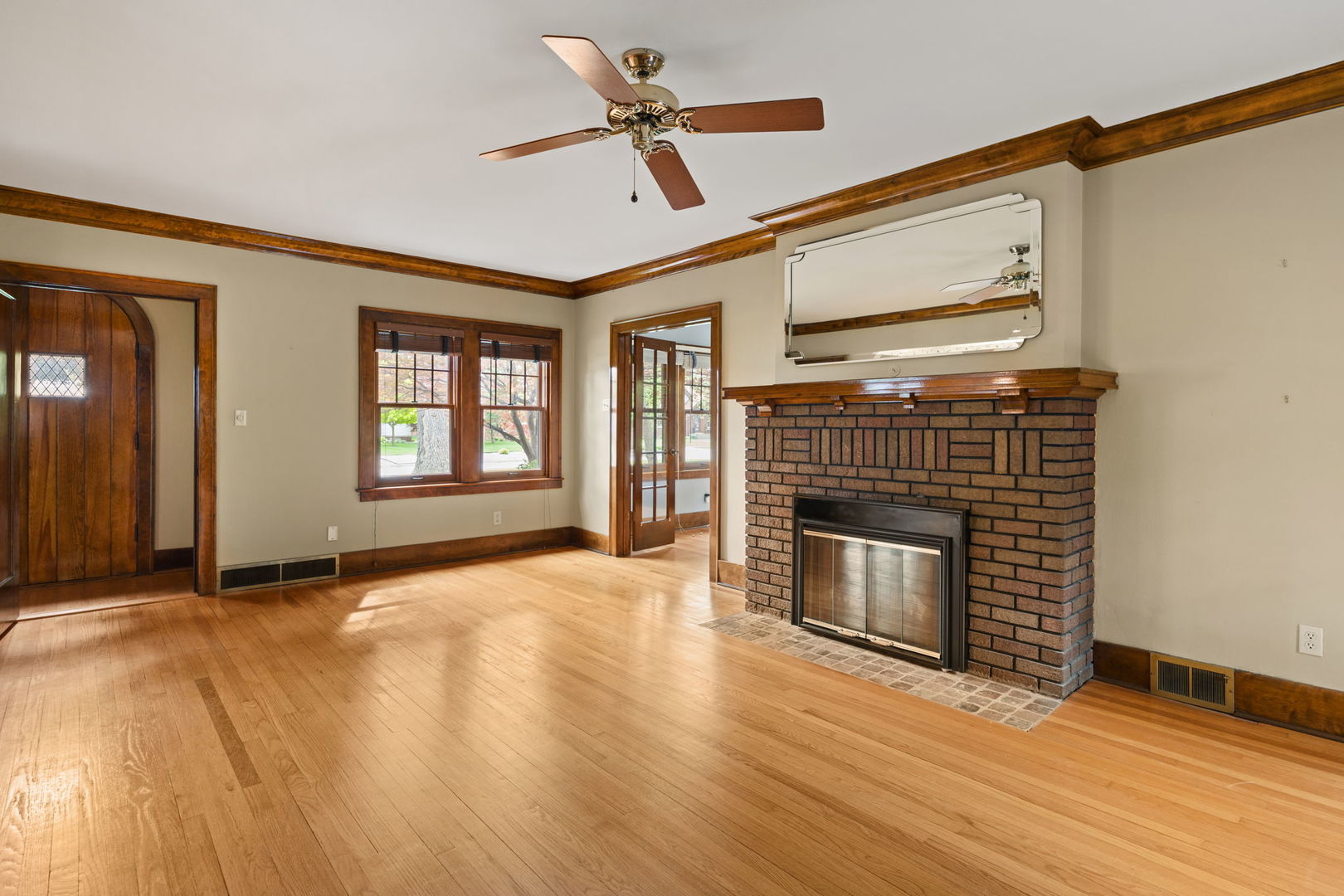 2405 27th Street Moline, IL 61265 - Photo 5 of 51