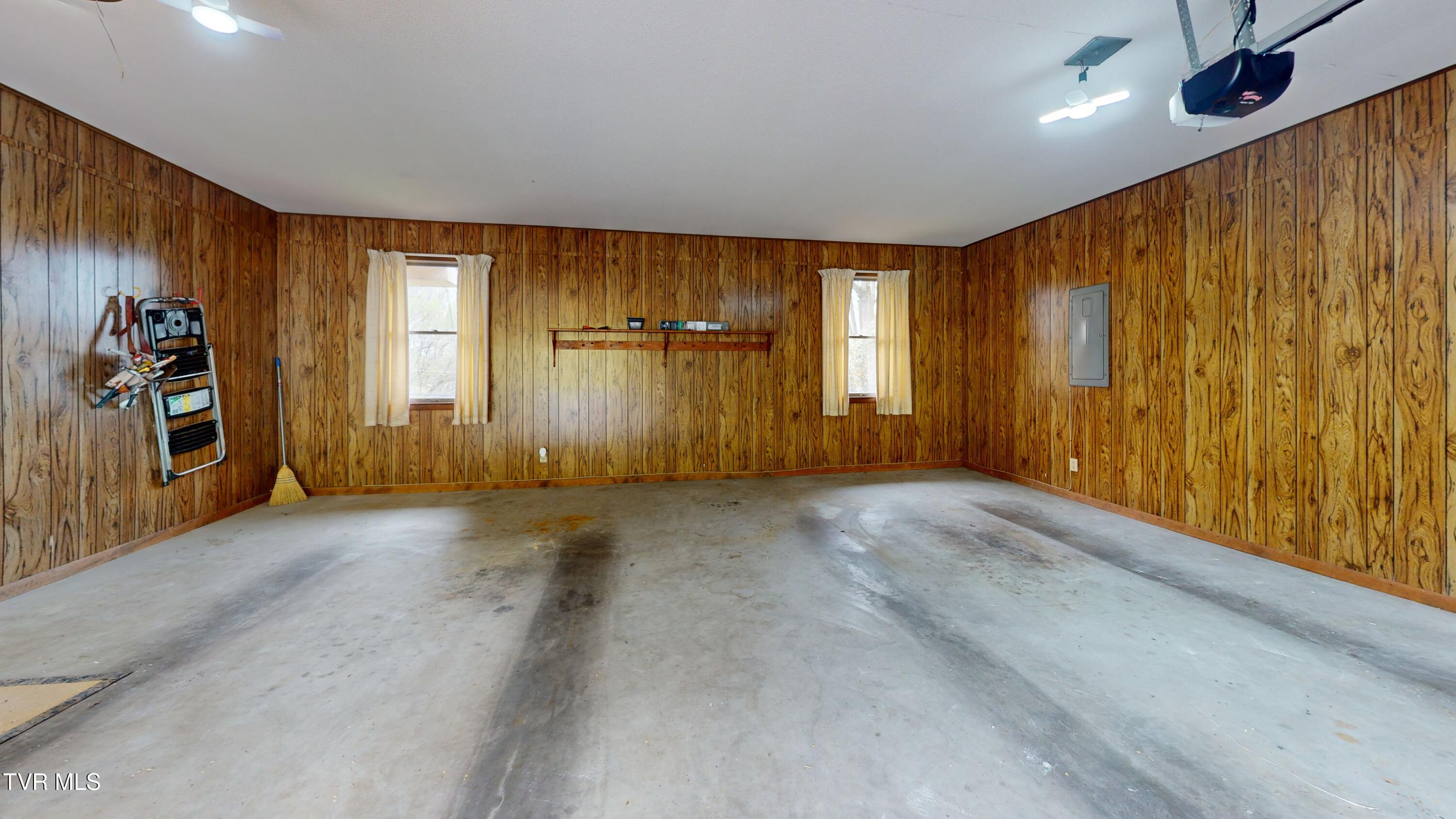 315 Cedar Creek Road Gray, TN 37615 - Photo 21 of 30 Garage b