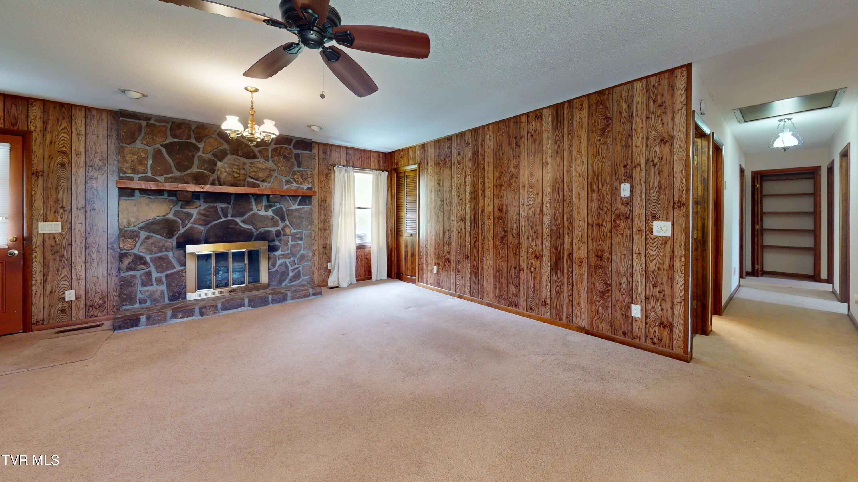 315 Cedar Creek Road Gray, TN 37615 - Photo 6 of 30 Living-Room