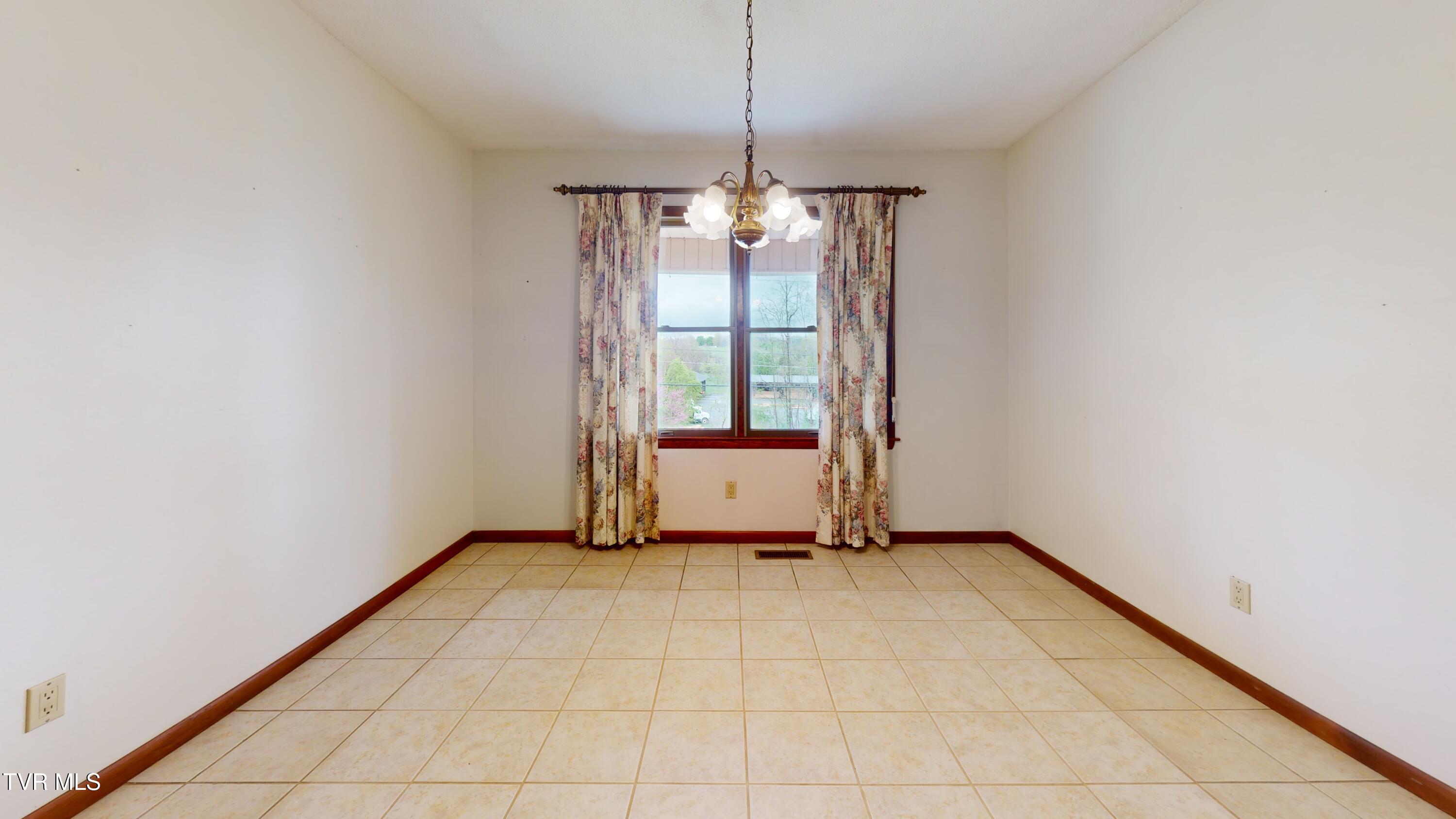 315 Cedar Creek Road Gray, TN 37615 - Photo 9 of 30 Dining-Room