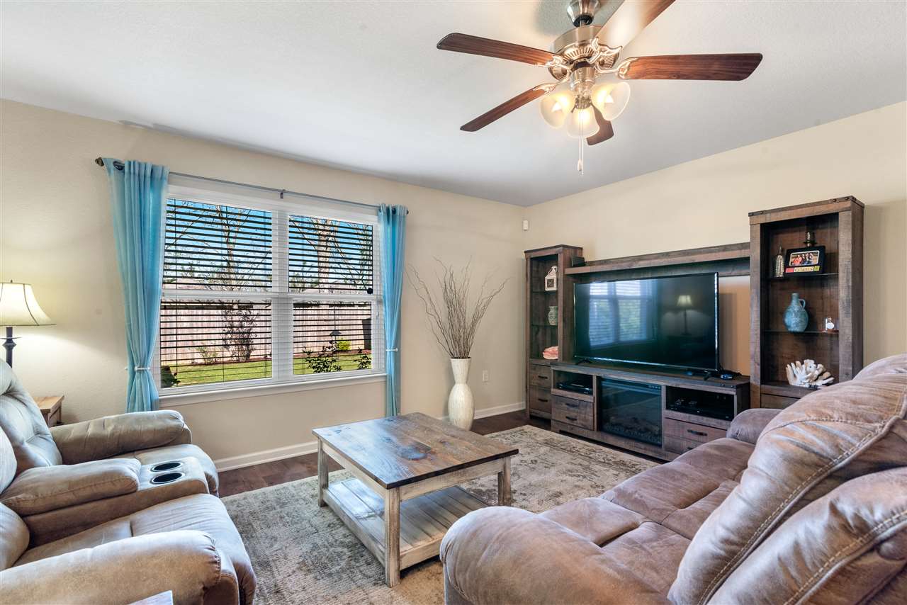 1691 Abbey Loop Foley, AL 36535 - Photo 15 of 36 Great room