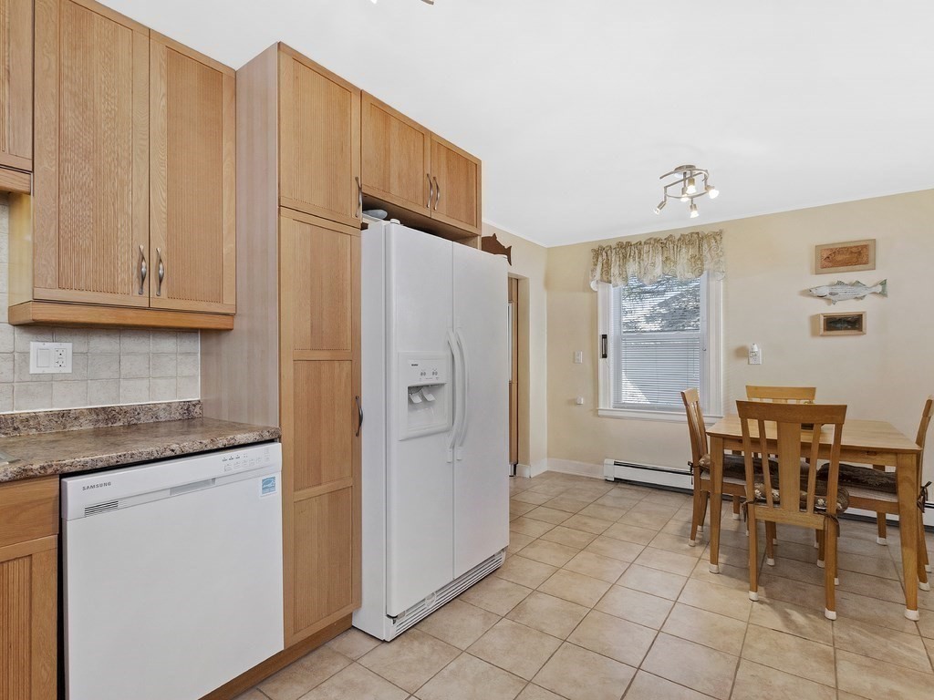 4 Edwin Road Waltham, MA 02453 - Photo 8 of 36 Gallery Image 8