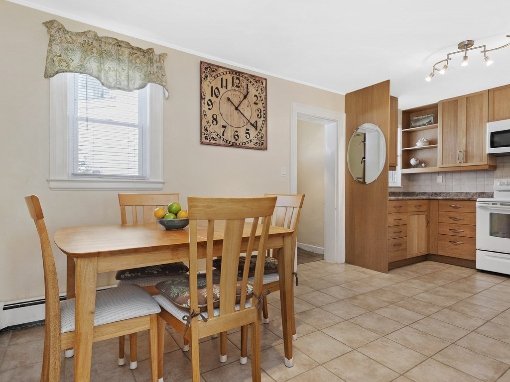4 Edwin Road Waltham, MA 02453 - Photo 10 of 36 Gallery Image 10
