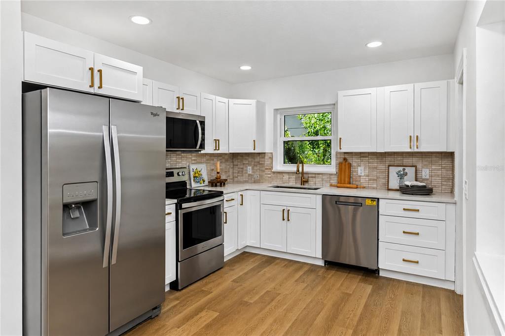 112 Colomba Road DeBary, FL 32713 - Photo 3 of 21 Gallery Image 3