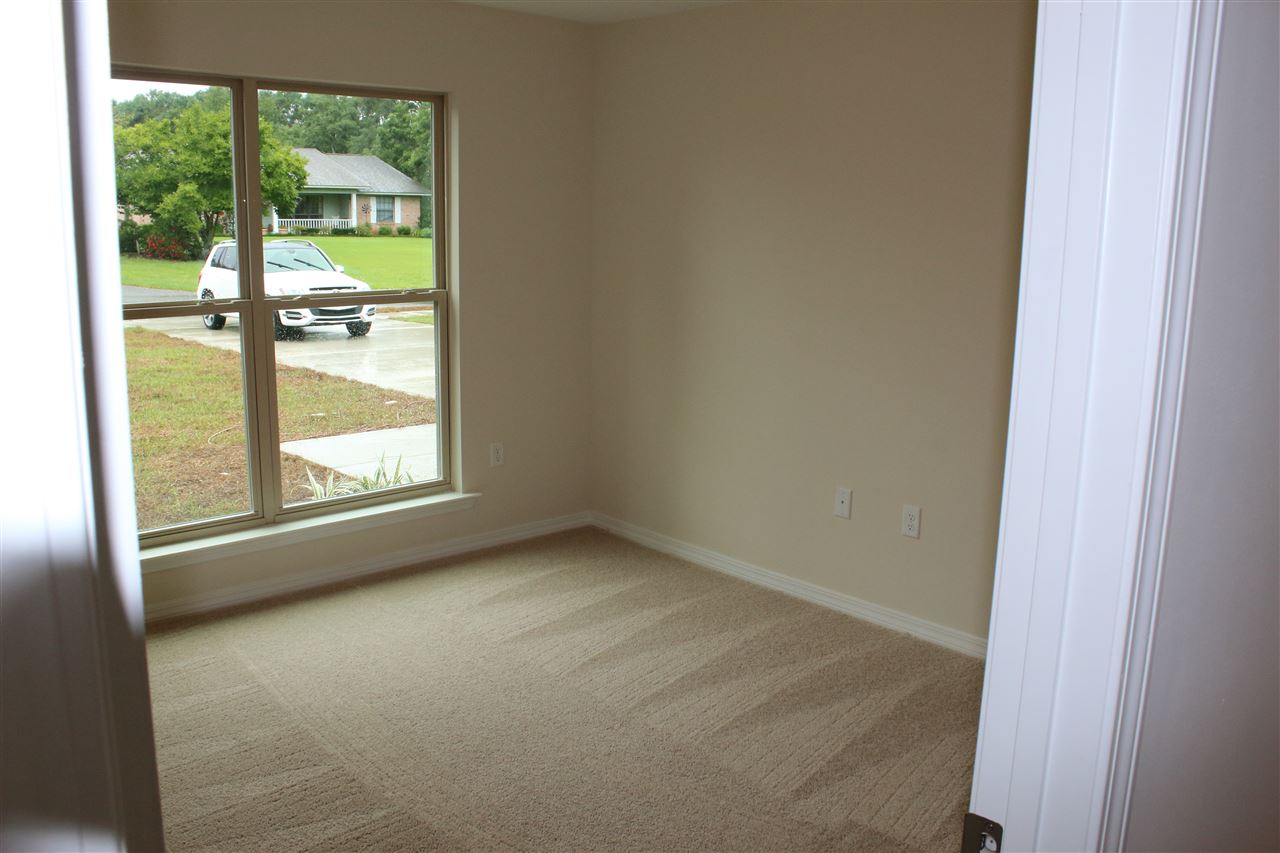 22660 Ridgewood Drive Robertsdale, AL 36567 - Photo 12 of 29