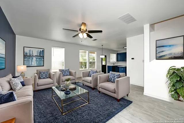 $2,100 | 12002 Amber Vista, San Antonio, TX 78254