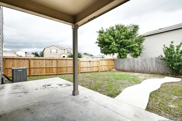 $2,100 | 12002 Amber Vista, San Antonio, TX 78254