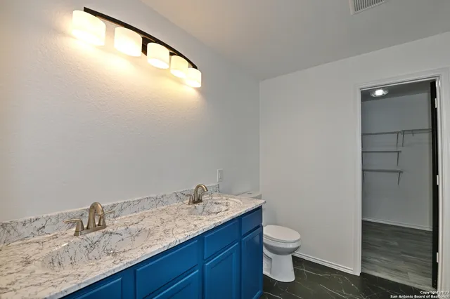 $2,100 | 12002 Amber Vista, San Antonio, TX 78254