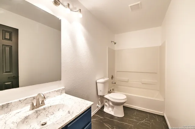 $2,100 | 12002 Amber Vista, San Antonio, TX 78254