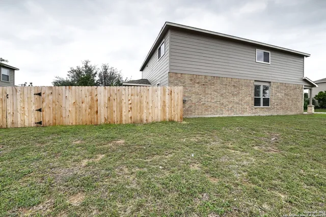 $2,100 | 12002 Amber Vista, San Antonio, TX 78254