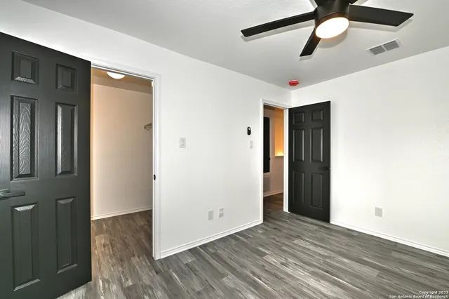 $2,100 | 12002 Amber Vista, San Antonio, TX 78254