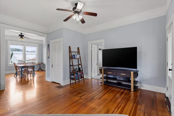 $400,000 | 5720 St Elmo Avenue, Chattanooga, TN 37409