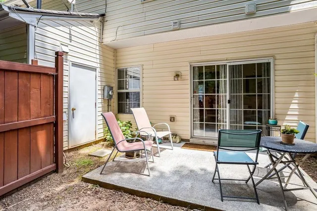 $2,200 | 4645 Valais Court, Unit 126, Alpharetta, GA 30022