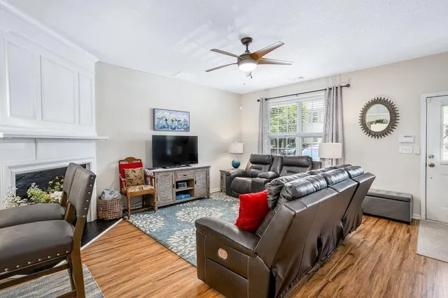 $2,200 | 4645 Valais Court, Unit 126, Alpharetta, GA 30022