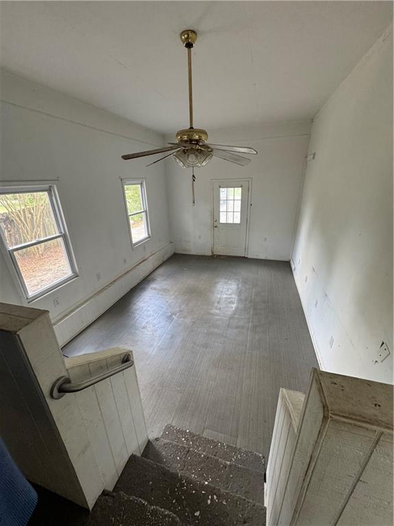 26 Plainview Drive Southwest Cartersville, GA 30120 - Photo 12 of 18 a view of a livingroom with a window