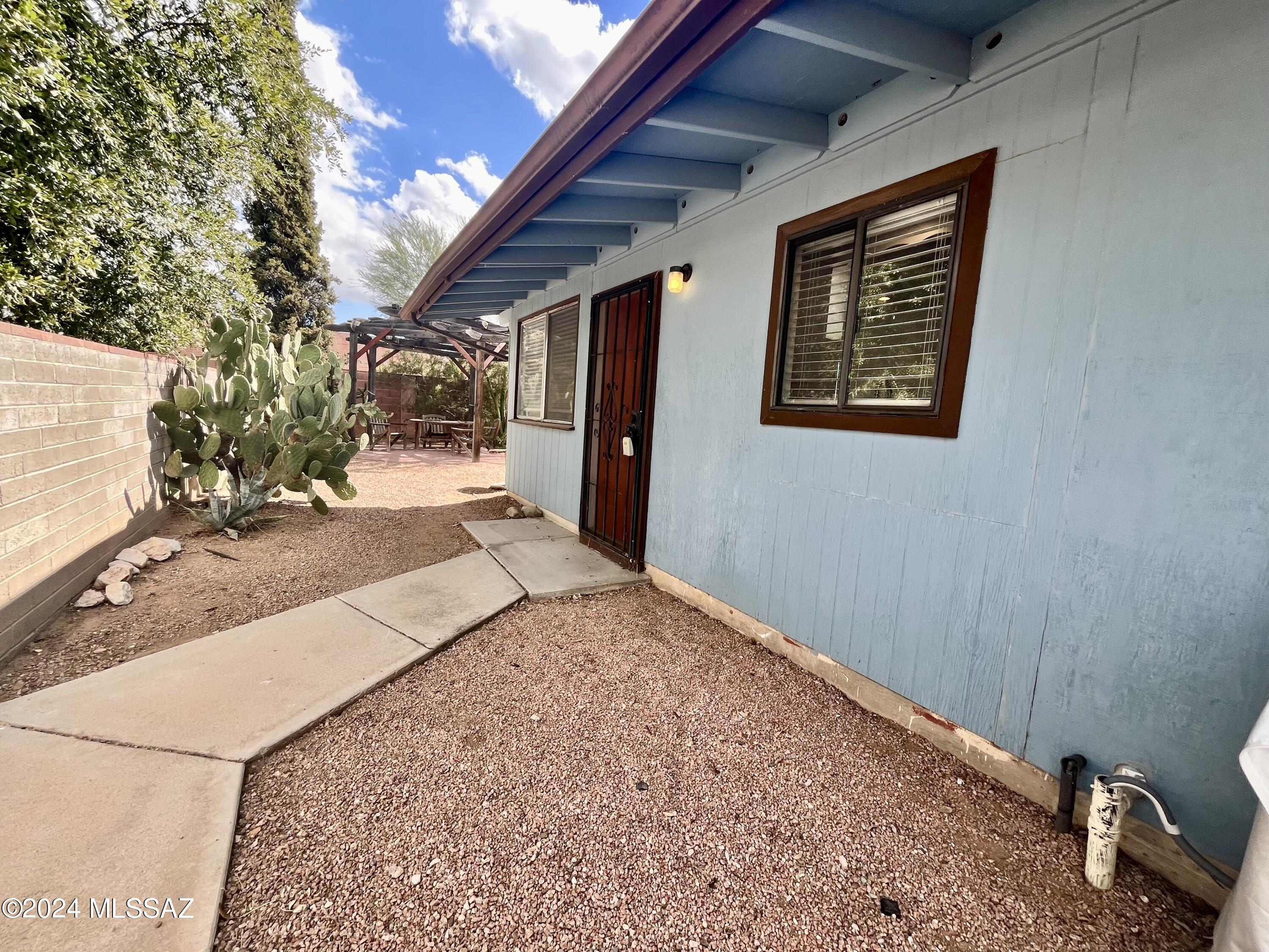 2118 North Rita Avenue Tucson, AZ 85716 - Photo 15 of 17 a view of a backyard of a house