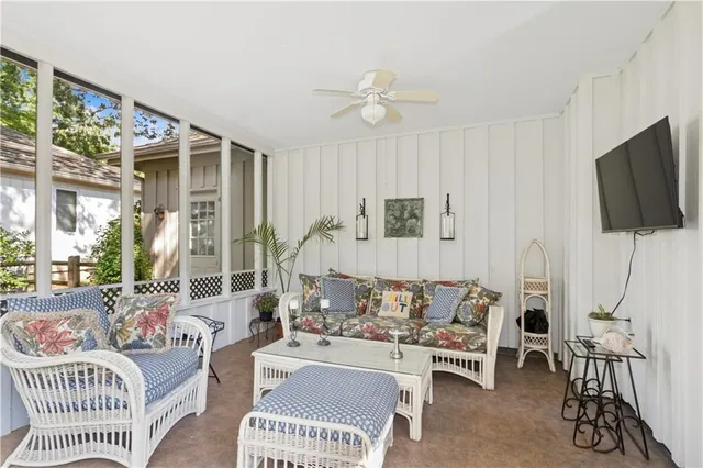 $1,200,000 | 5750 Windsor Drive, Fairway, KS 66205