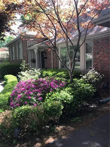 $1,200,000 | 5750 Windsor Drive, Fairway, KS 66205