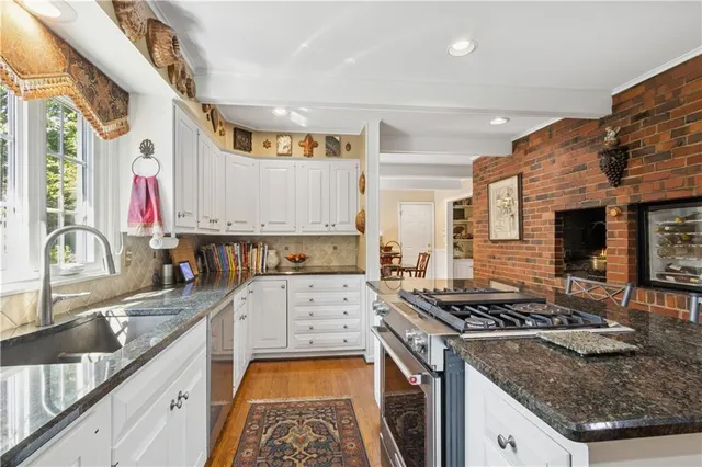 $1,200,000 | 5750 Windsor Drive, Fairway, KS 66205