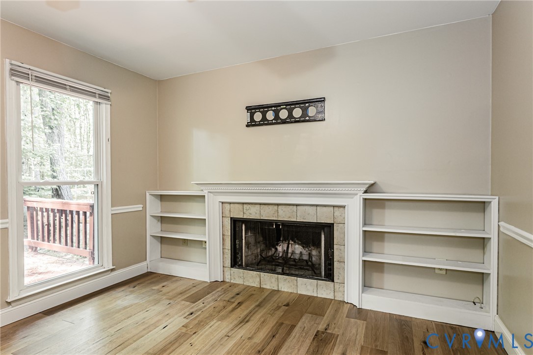 2806 Cove Ridge Road Midlothian, VA 23112 - Photo 27 of 52 Wood-finish flooring, built-in shelving, tile-surr