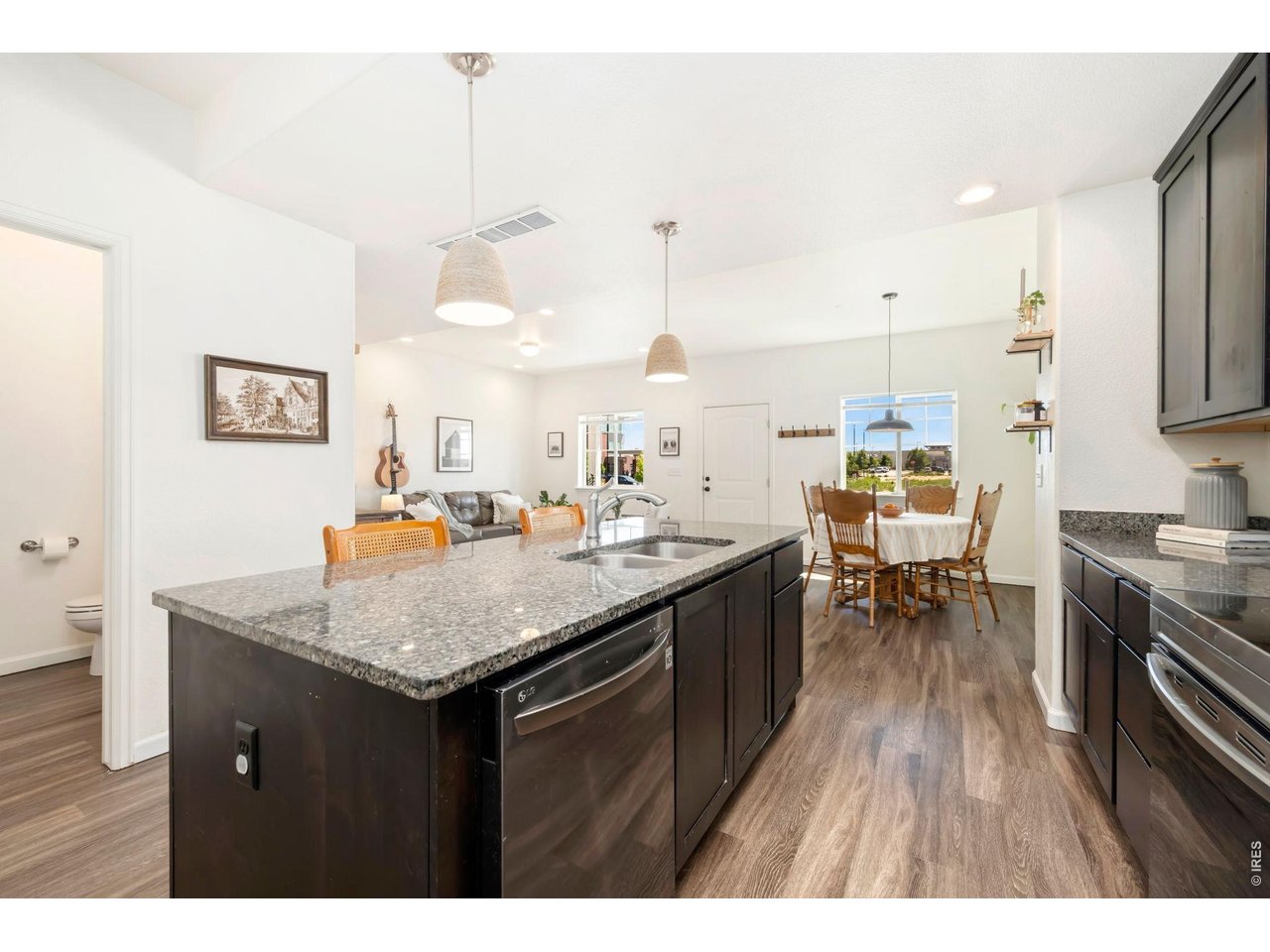 4355 24th Street Road, Unit 2101 Greeley, CO 80634 - Photo 10 of 23 Large island