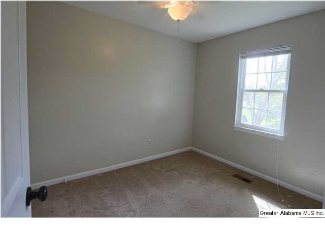 136 Bluegrass Drive Alabaster, AL 35007 - Photo 14 of 21