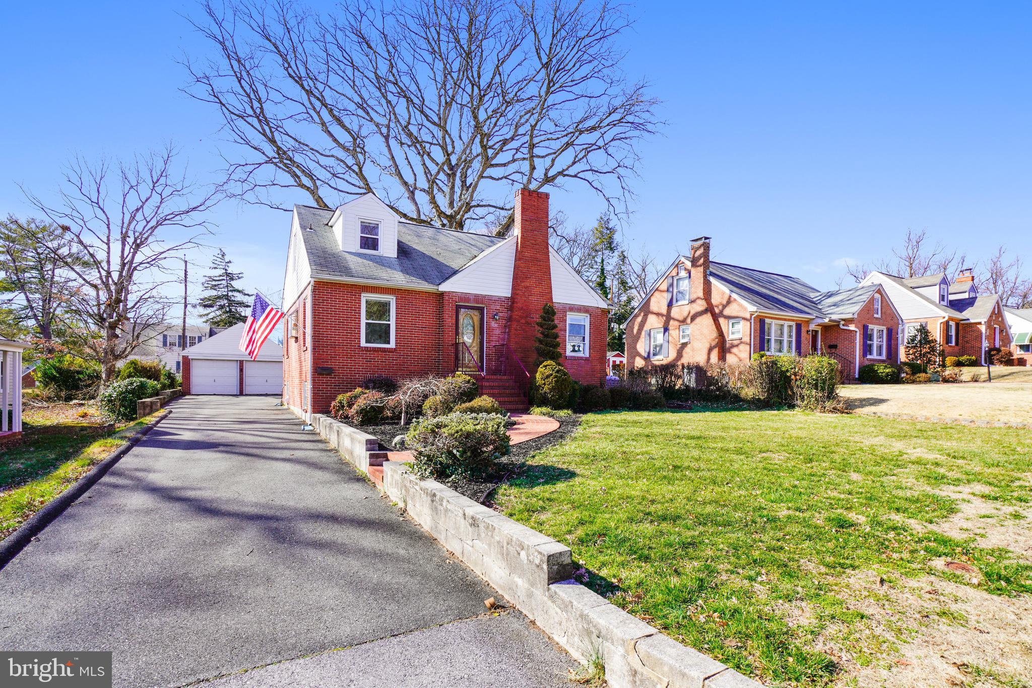 220 Homewood Road Linthicum Heights, MD 21090 - Photo 2 of 39 Long asphalt driveway for parking or riding bikes