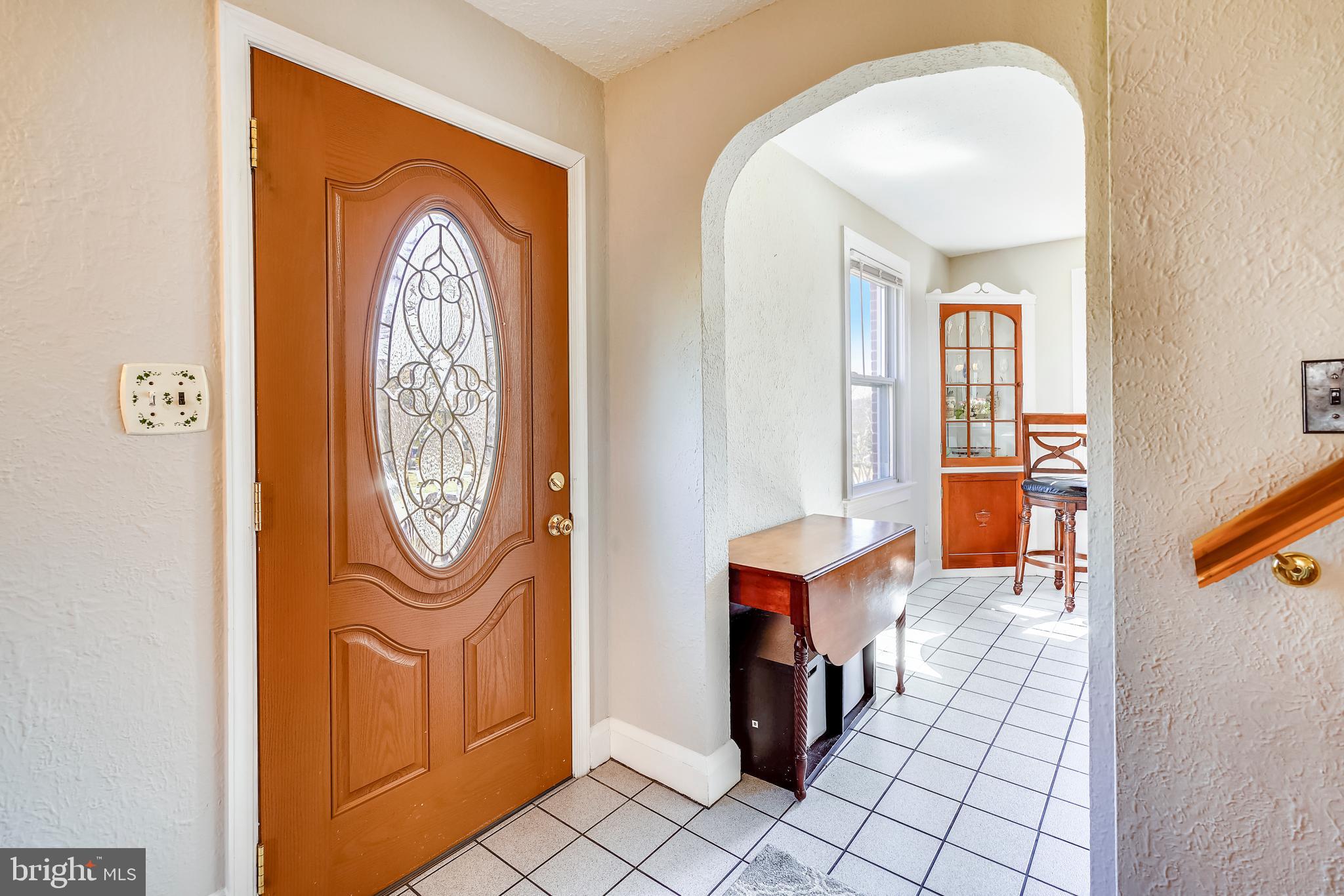 220 Homewood Road Linthicum Heights, MD 21090 - Photo 6 of 39 Front entry foyer