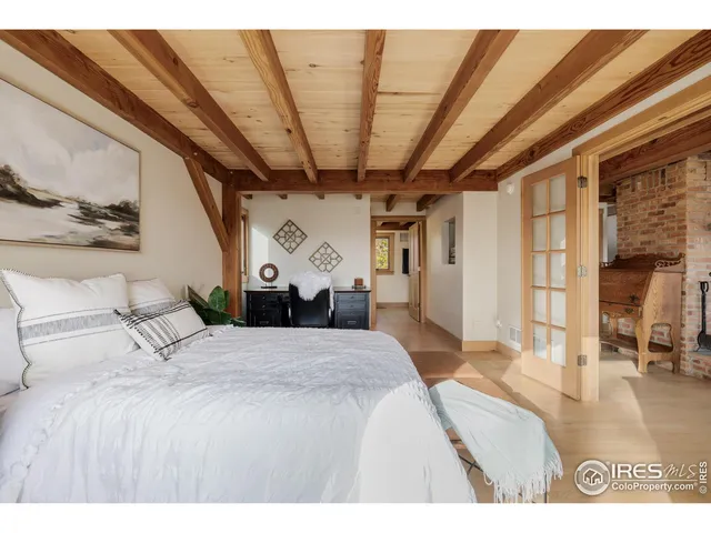 a bed room with a bed