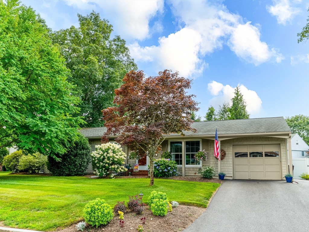 17 Thorndike Road Lowell, MA 01852 - Photo 2 of 39 Gallery Image 2