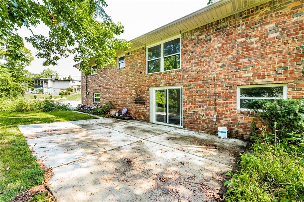 7907 Hawthorne Road Indianapolis, IN 46256 - Photo 25 of 31 Gallery Image 25