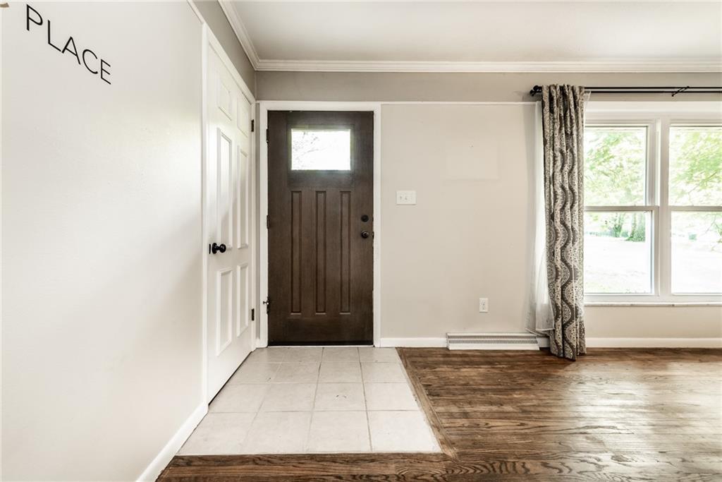 7907 Hawthorne Road Indianapolis, IN 46256 - Photo 4 of 31 Gallery Image 4