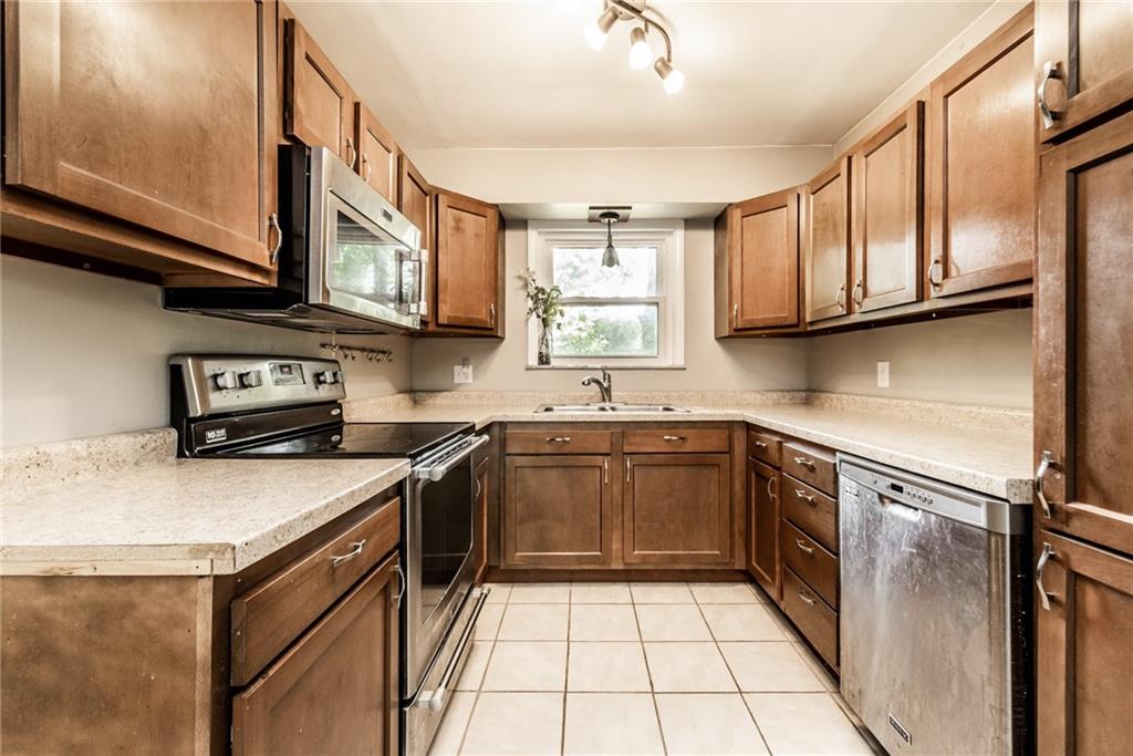 7907 Hawthorne Road Indianapolis, IN 46256 - Photo 8 of 31 Gallery Image 8
