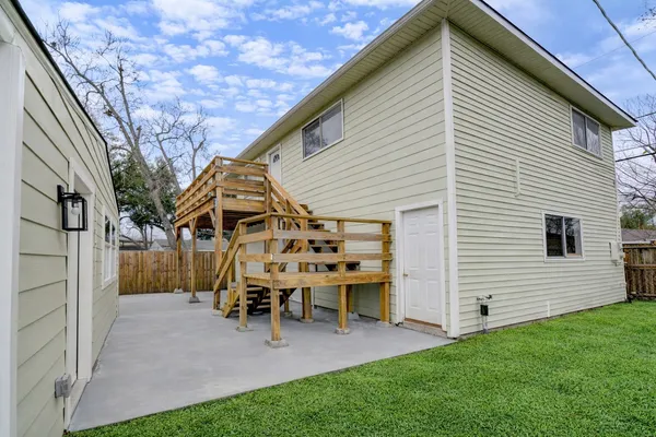 $1,550 | 6603 1/2 Narcissus Street, Houston, TX 77087