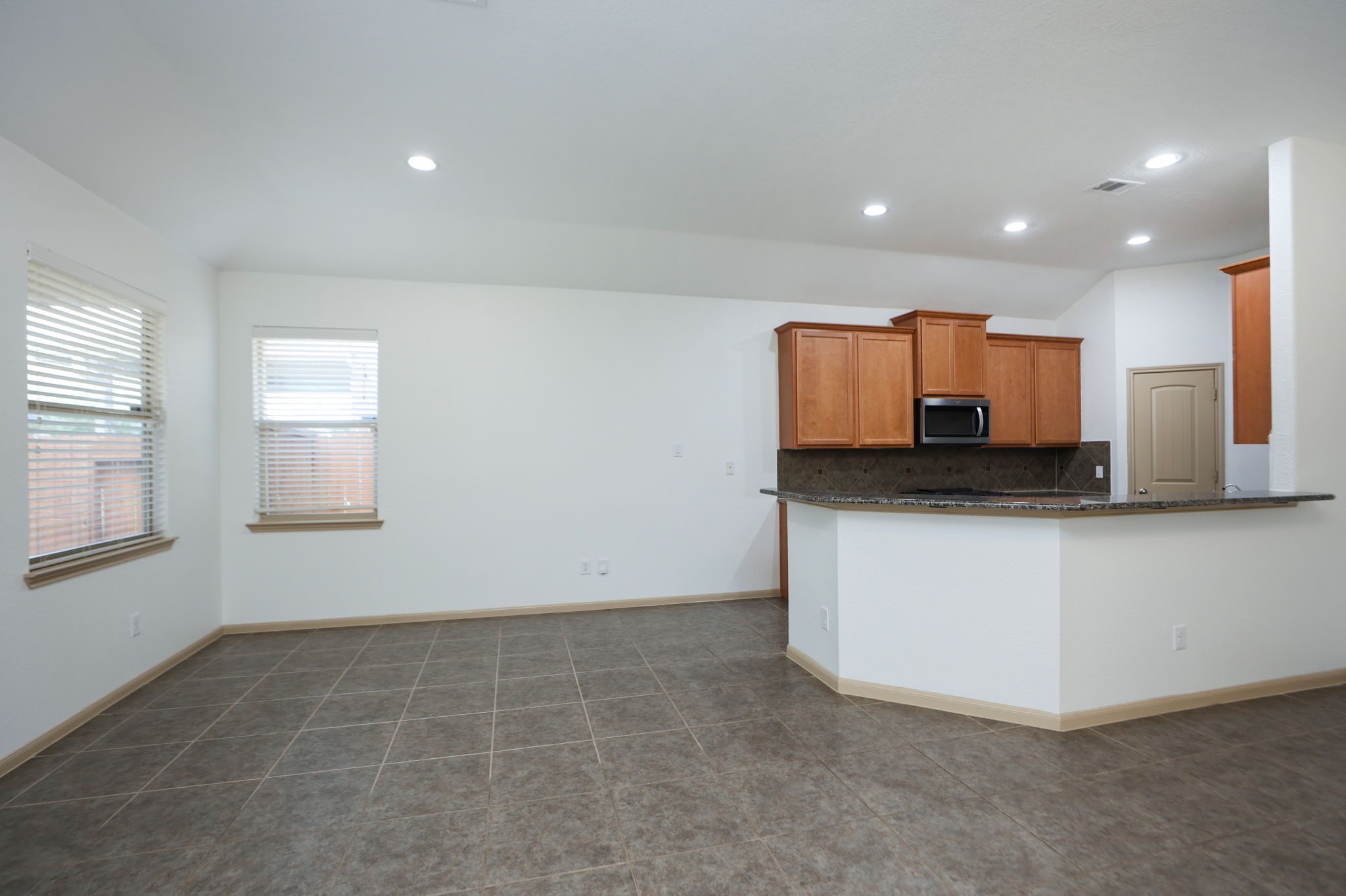 7042 Windy Run Court Spring, TX 77379 - Photo 13 of 42 Gallery Image 13