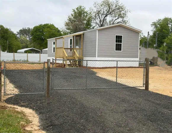 $162,500 | 213 Milton Avenue, Interlachen, FL 32148