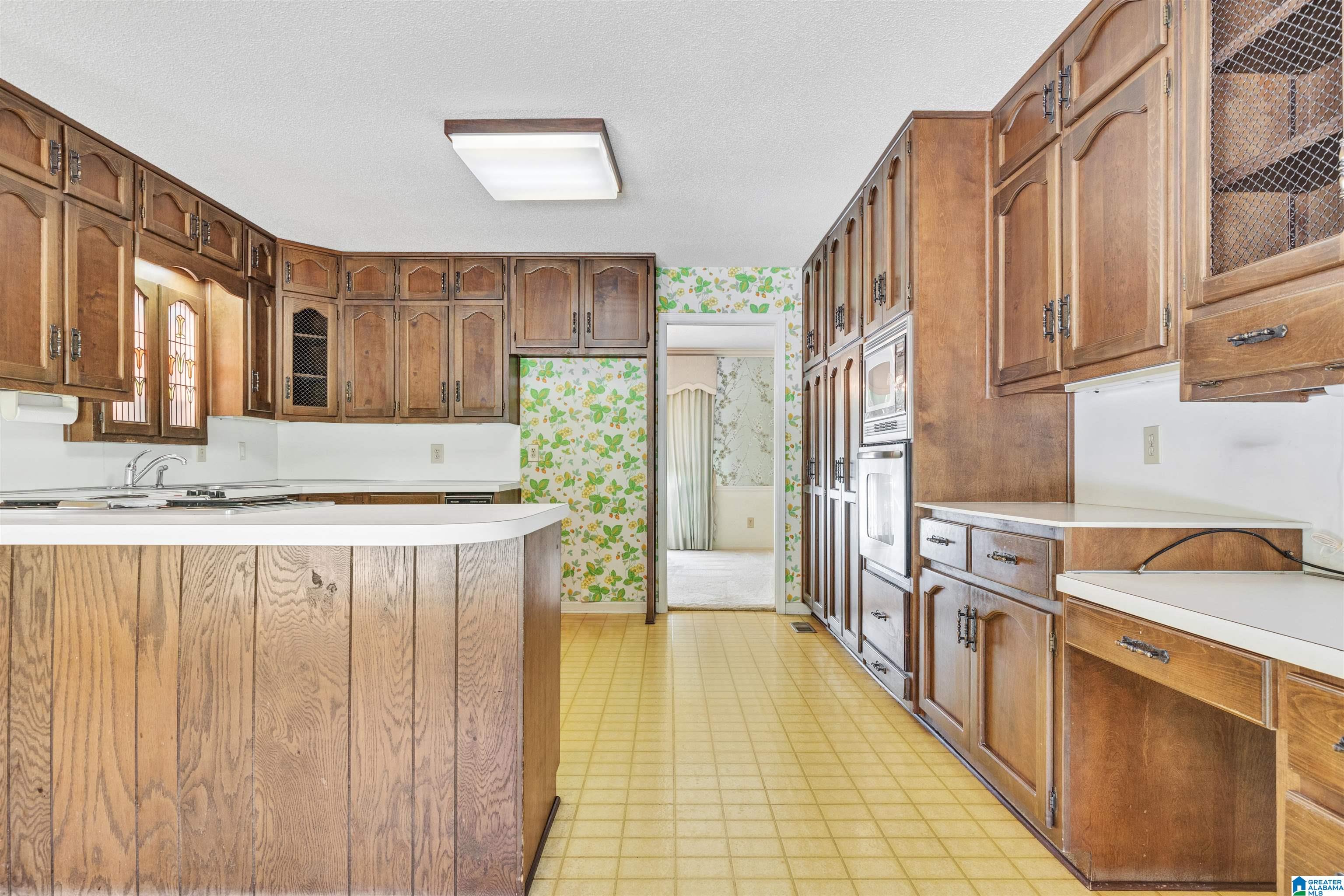 916 Hitching Post Lane Birmingham, AL 35210 - Photo 9 of 50