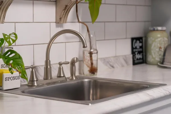 a close view of sink and tap