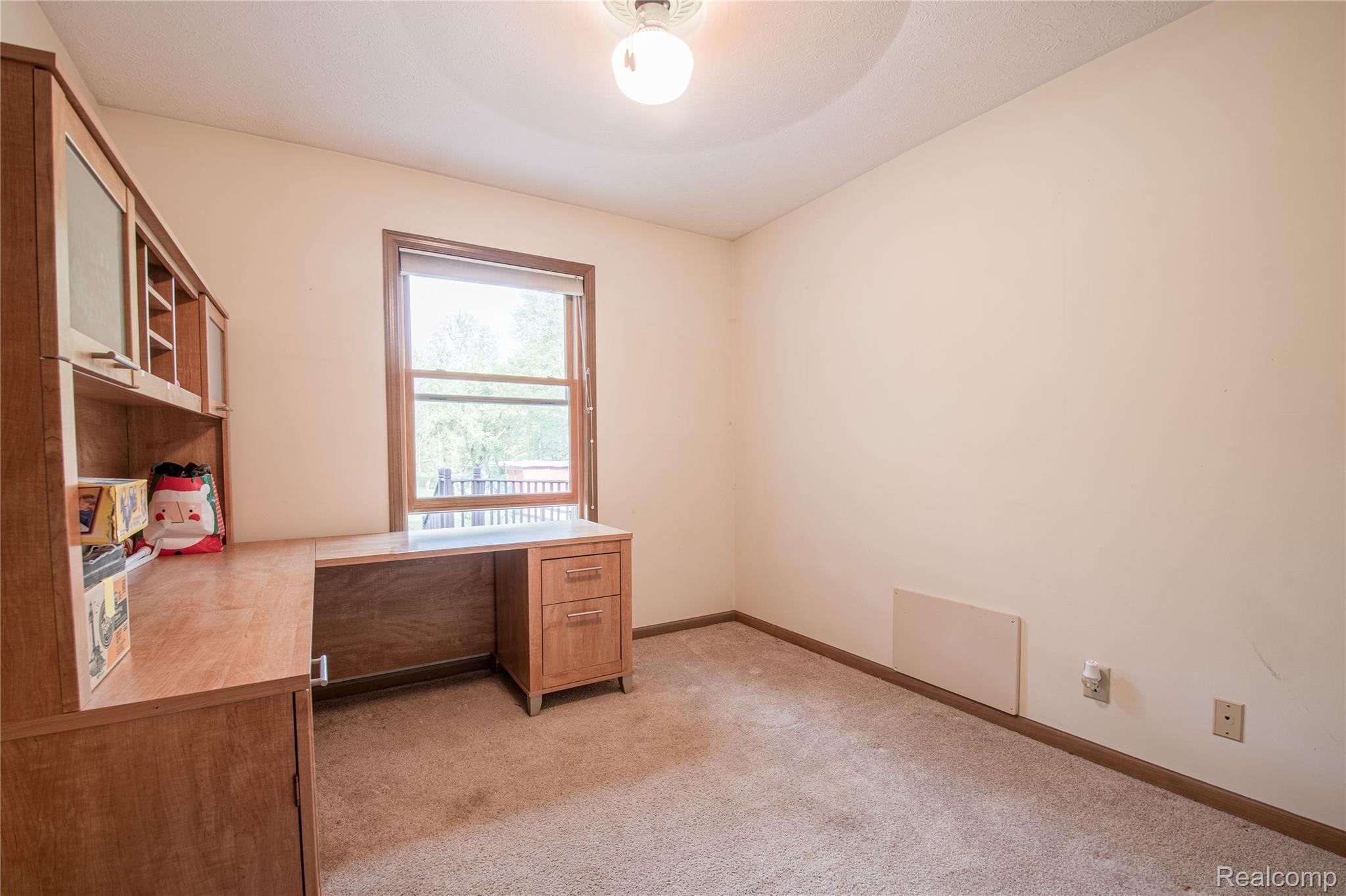 2107 Fisk Road Howell, MI 48843 - Photo 15 of 30 1st Bedroom or Office