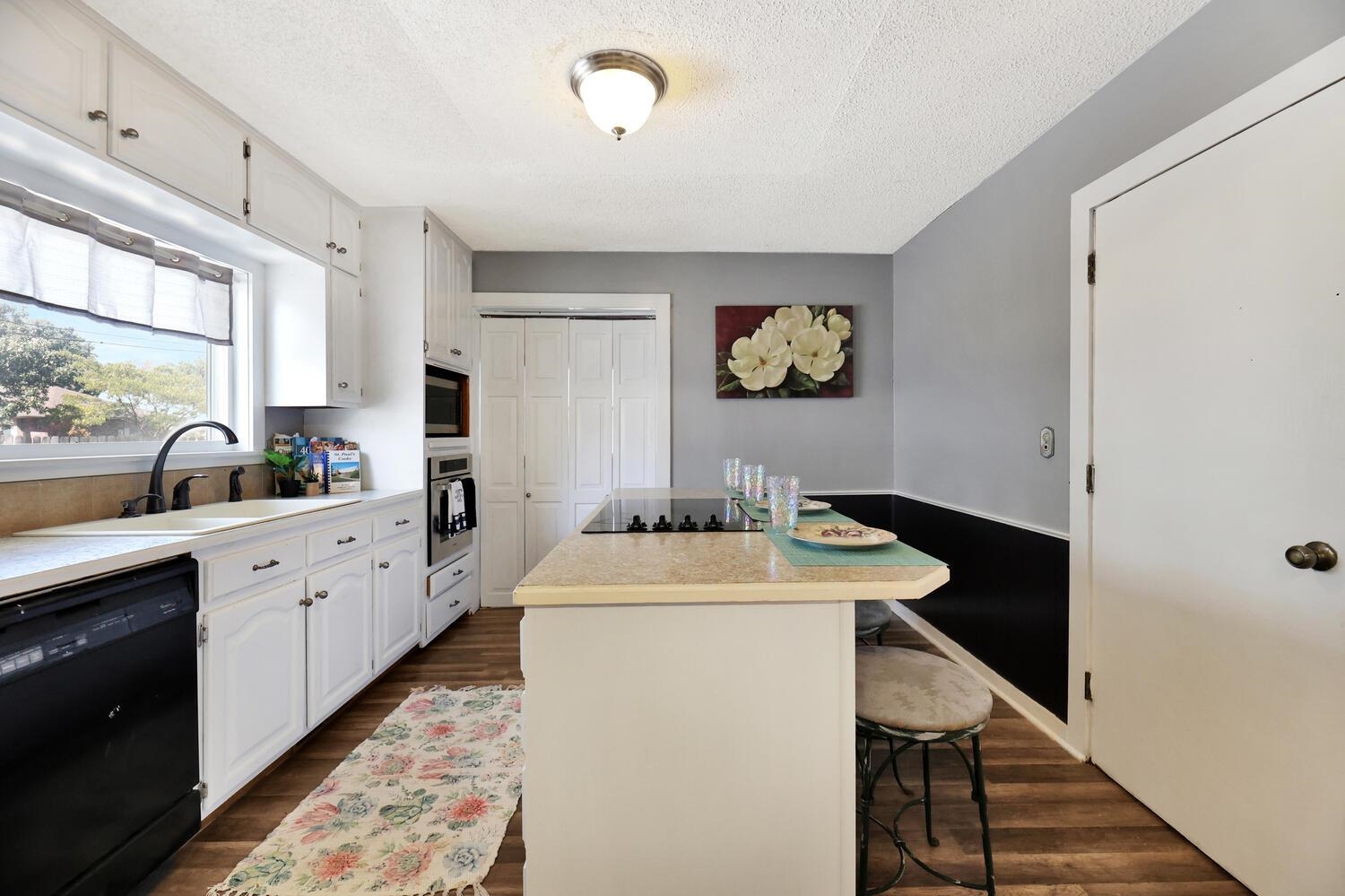 427 North Marshall Street Cheney, KS 67025 - Photo 13 of 36