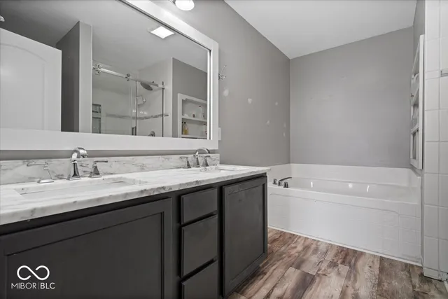 $314,900 | 10528 Hunters Crossing Boulevard, Indianapolis, IN 46239