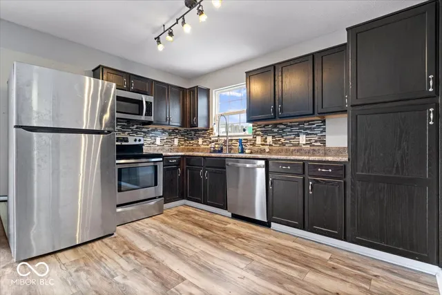 $314,900 | 10528 Hunters Crossing Boulevard, Indianapolis, IN 46239